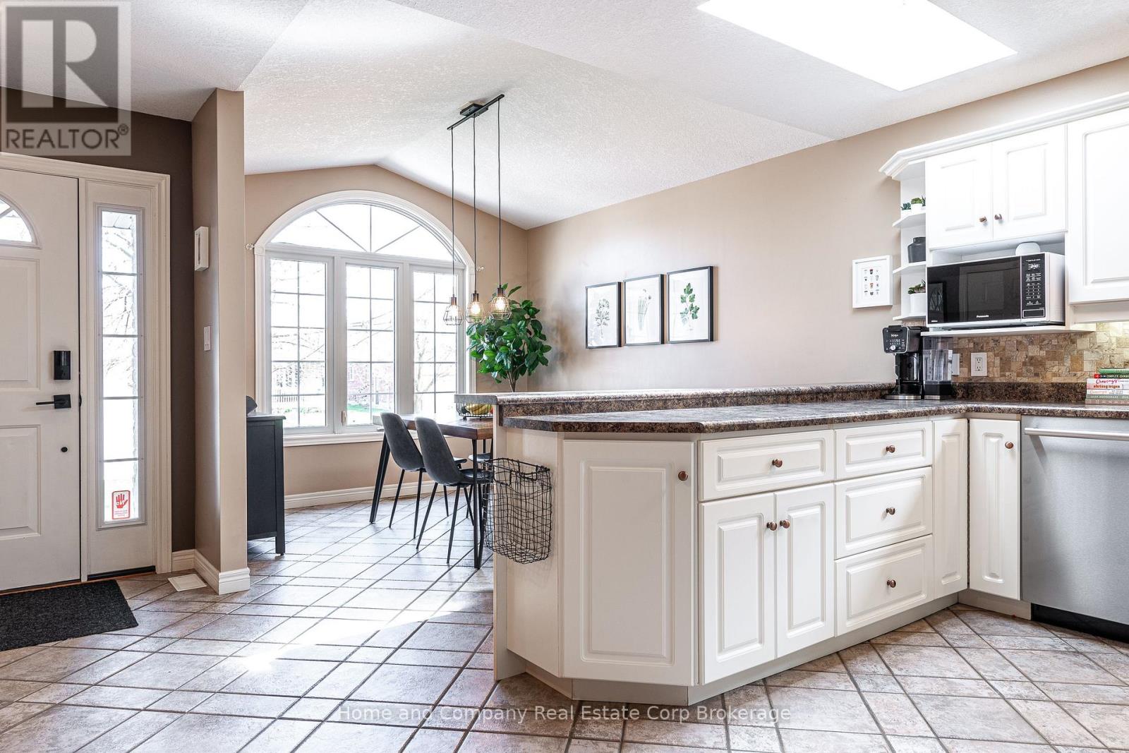 82 Gregory Crescent, Stratford, Ontario  N5A 8A6 - Photo 12 - X12960228