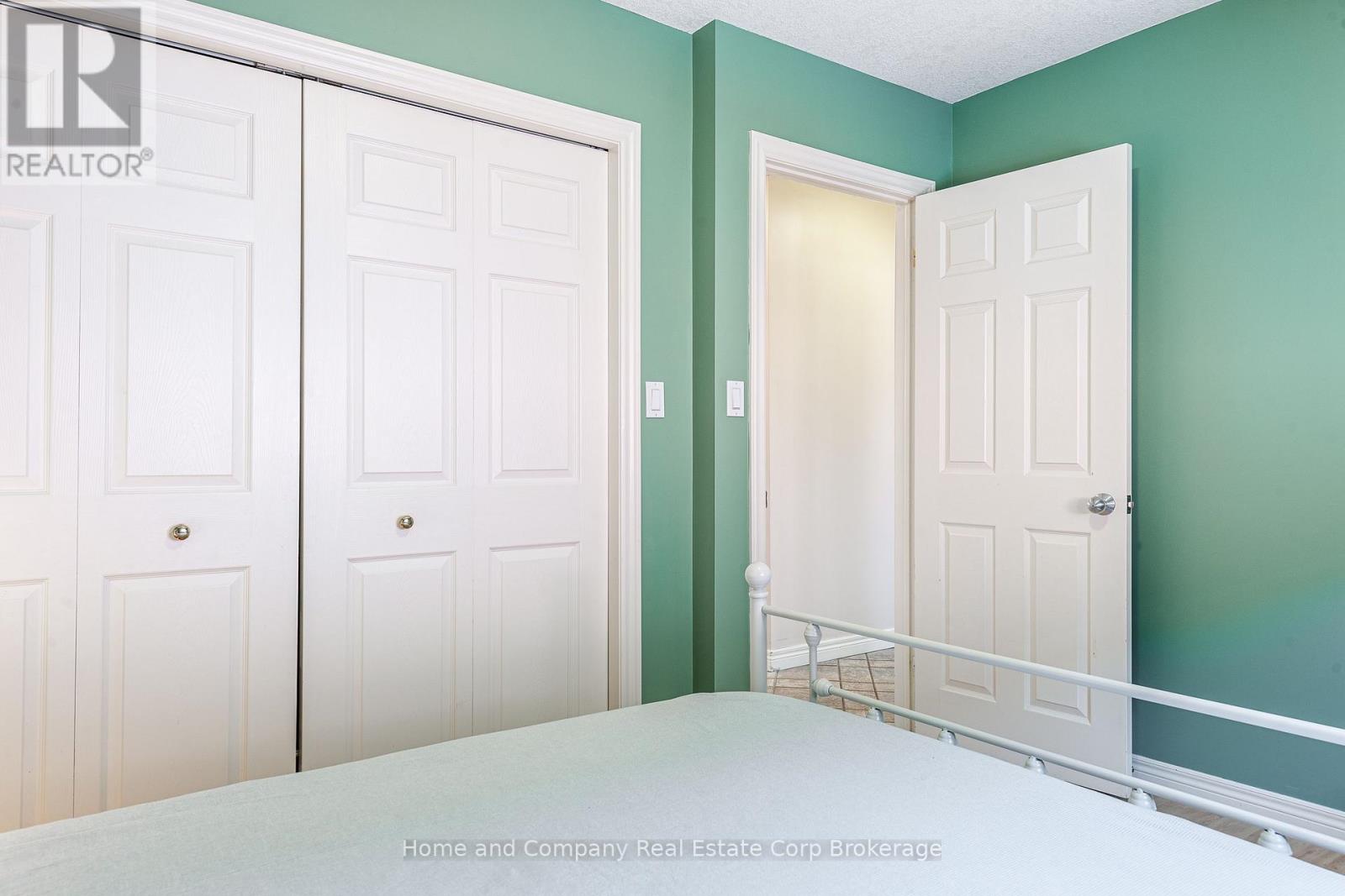 82 Gregory Crescent, Stratford, Ontario  N5A 8A6 - Photo 24 - X12960228