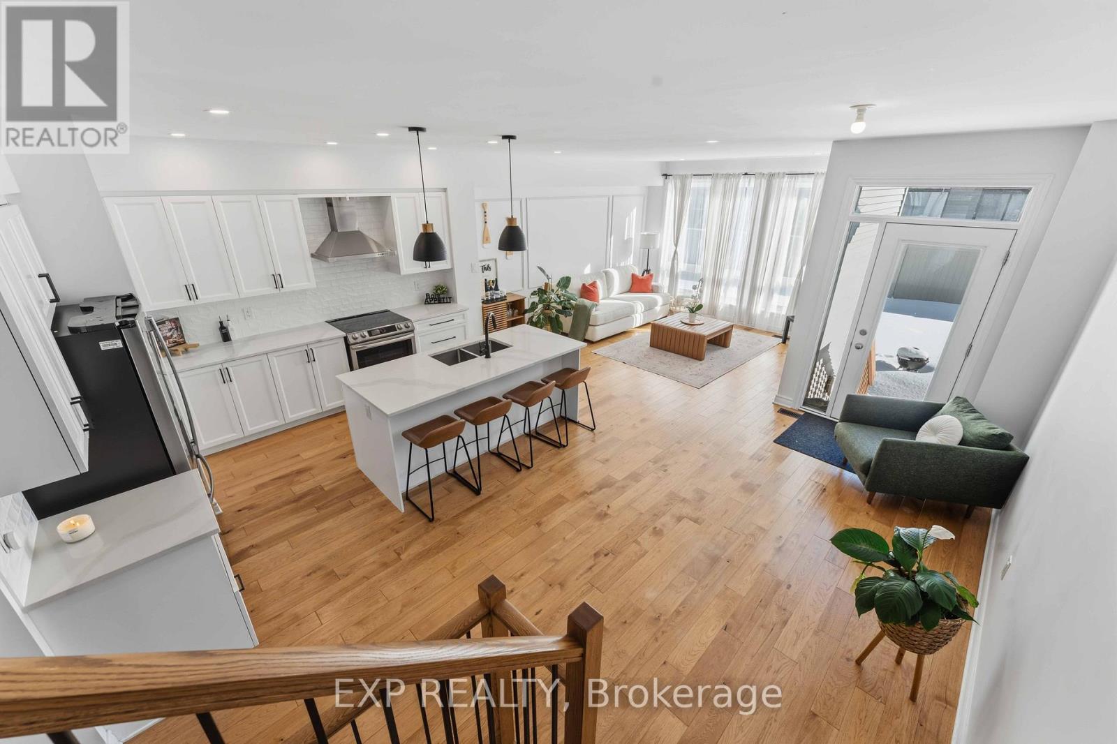 838 Clapham Terrace, Ottawa, Ontario  K2S 2N8 - Photo 7 - X12743526