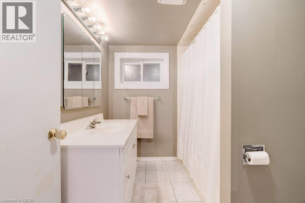 275 Montrose Avenue, Hamilton, Ontario  L8K 4Z5 - Photo 24 - 40812183