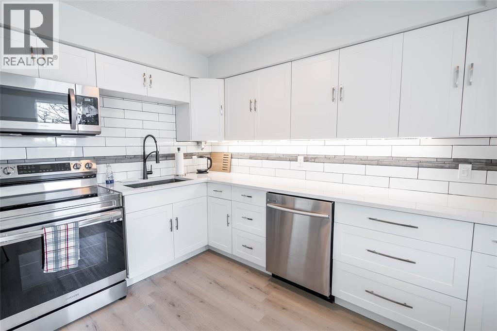 155 Front Street Unit# 210, Sarnia, Ontario  N7T 7V3 - Photo 6 - 26007094