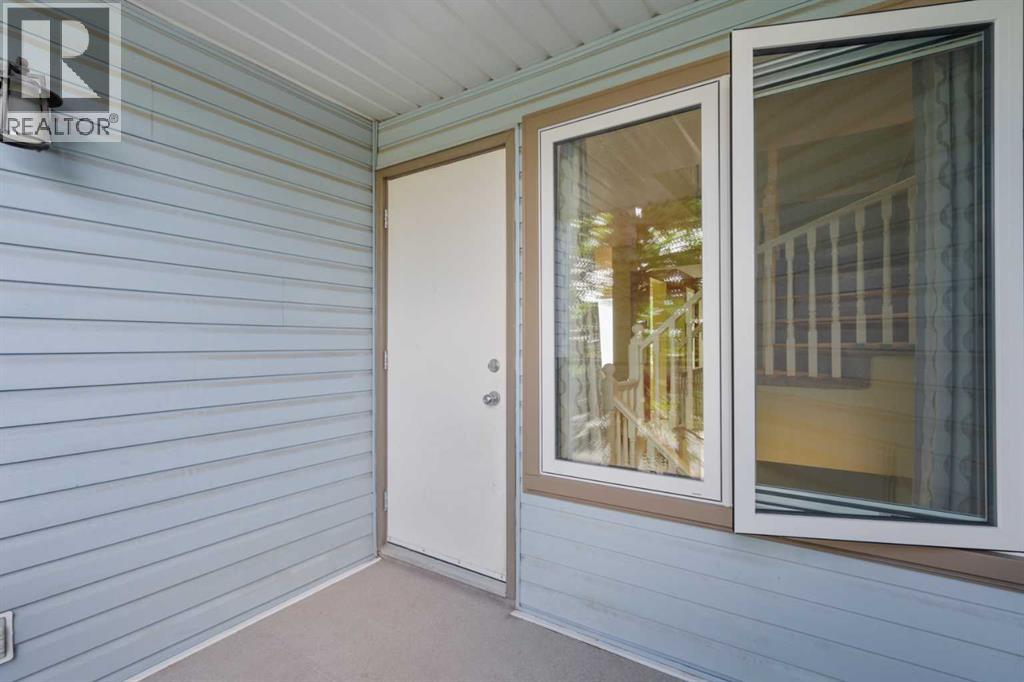 22 Coachway Gardens SW, Calgary, Alberta  T3H 2V9 - Photo 24 - A2272208