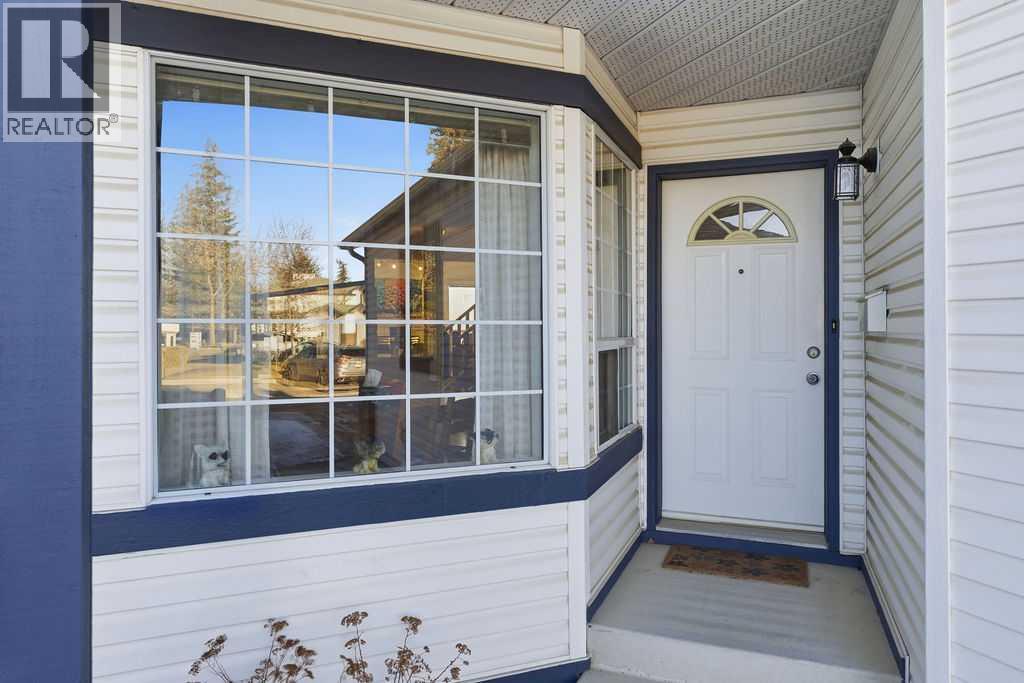 603 Citadel Terrace NW, Calgary, Alberta  T3G 3X3 - Photo 2 - A2281330