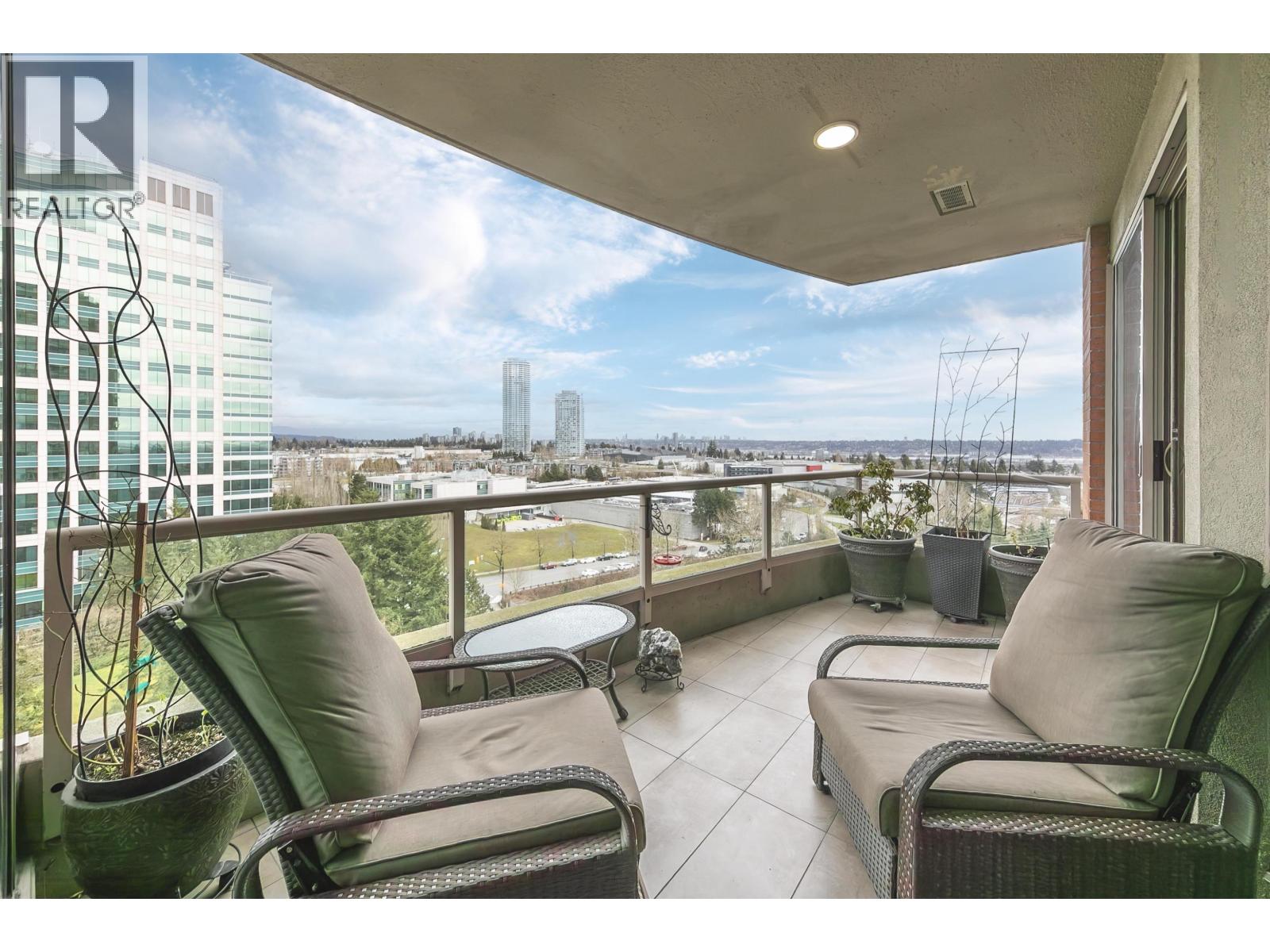 1105 6888 Station Hill Drive, Burnaby, British Columbia  V3N 4X5 - Photo 4 - R3093368