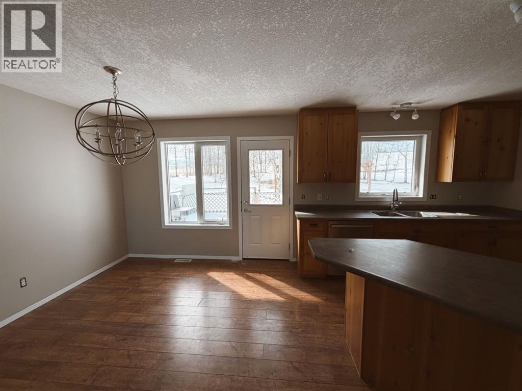 32422 Range Road 44, Rural Mountain View County, Alberta  T0M 1X0 - Photo 9 - A2299031