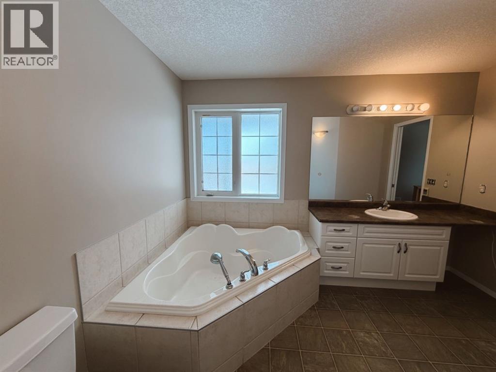 32422 Range Road 44, Rural Mountain View County, Alberta  T0M 1X0 - Photo 17 - A2299031