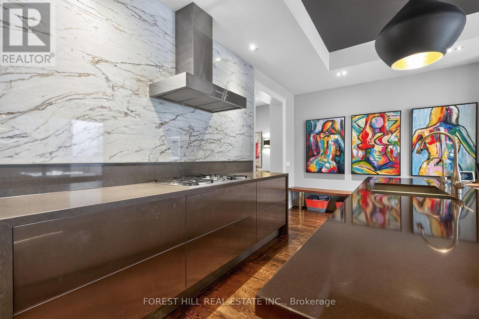 29 WEBSTER AVENUE Toronto (Annex), ON M5R 1N6