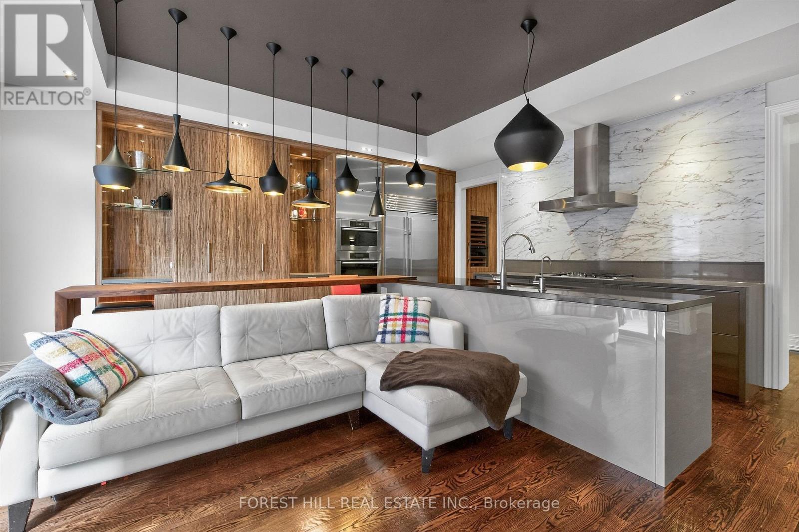 29 WEBSTER AVENUE Toronto (Annex), ON M5R 1N6