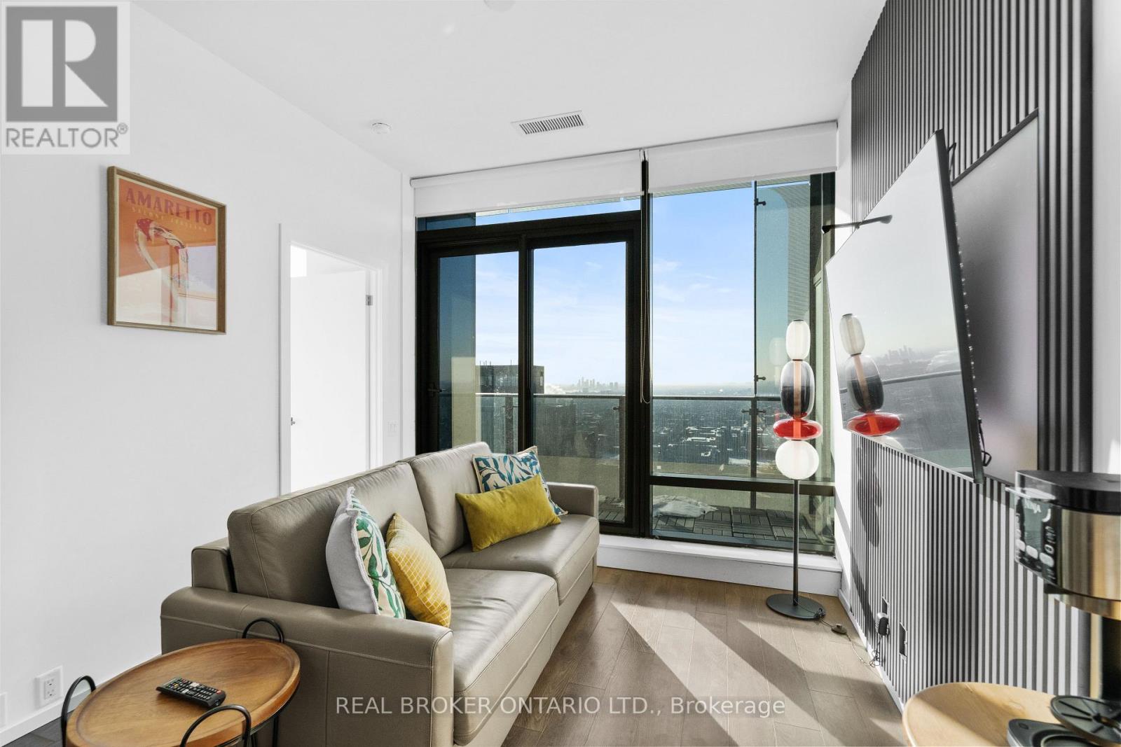 4406 - 5 St Joseph Street, Toronto, Ontario  M4Y 1J6 - Photo 17 - C12960058