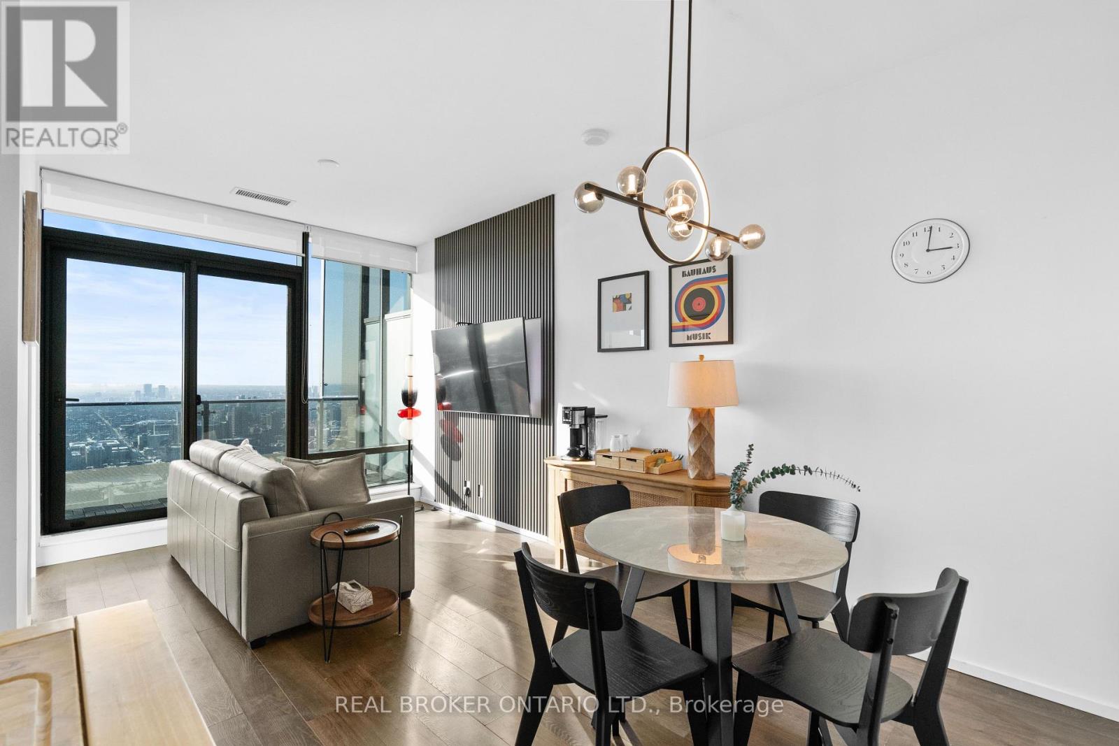 4406 - 5 St Joseph Street, Toronto, Ontario  M4Y 1J6 - Photo 2 - C12960058