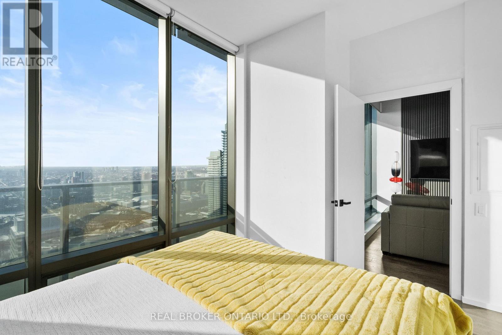 4406 - 5 St Joseph Street, Toronto, Ontario  M4Y 1J6 - Photo 21 - C12960058