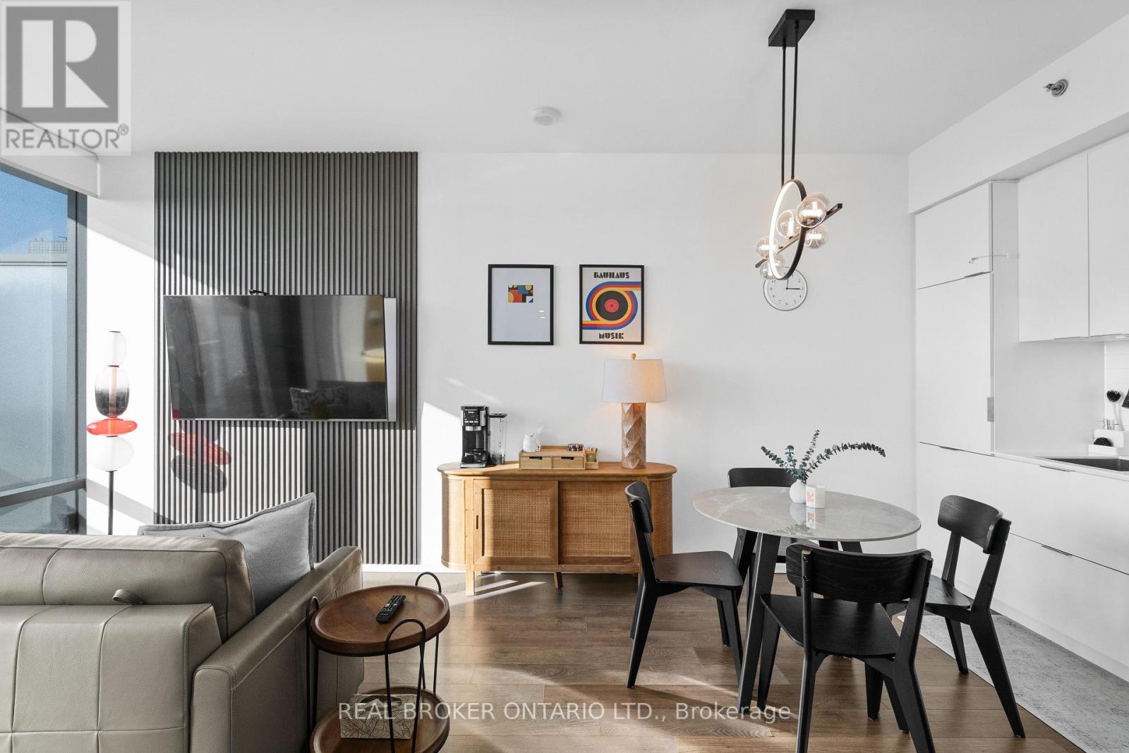 4406 - 5 St Joseph Street, Toronto, Ontario  M4Y 1J6 - Photo 8 - C12960058