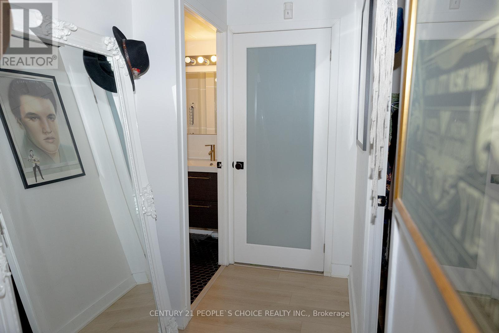 228 - 955 Queen Street W, Toronto, Ontario  M6J 3X5 - Photo 11 - C12960112