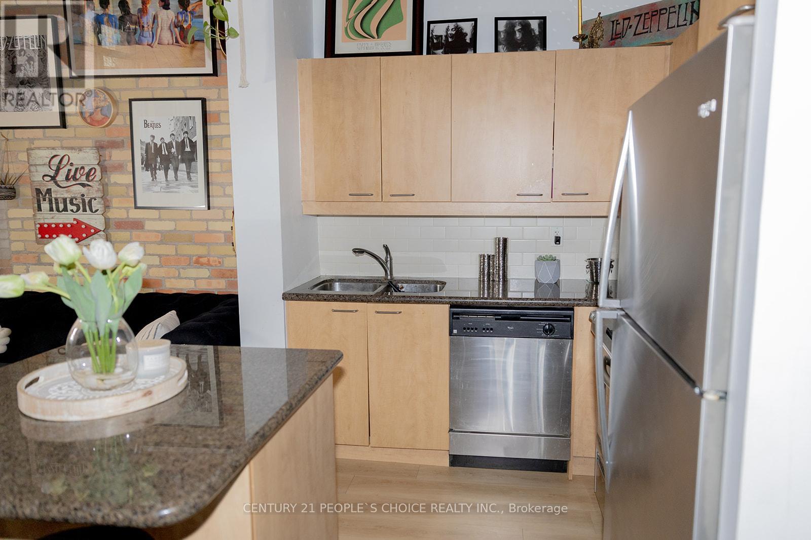 228 - 955 Queen Street W, Toronto, Ontario  M6J 3X5 - Photo 18 - C12960112