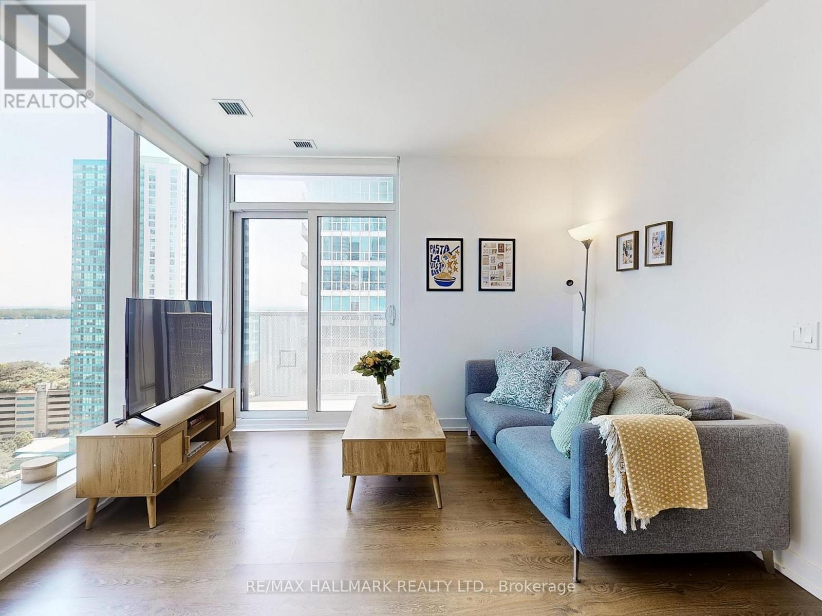 1905 - 10 York Street, Toronto, Ontario  M5J 0E1 - Photo 11 - C12960266