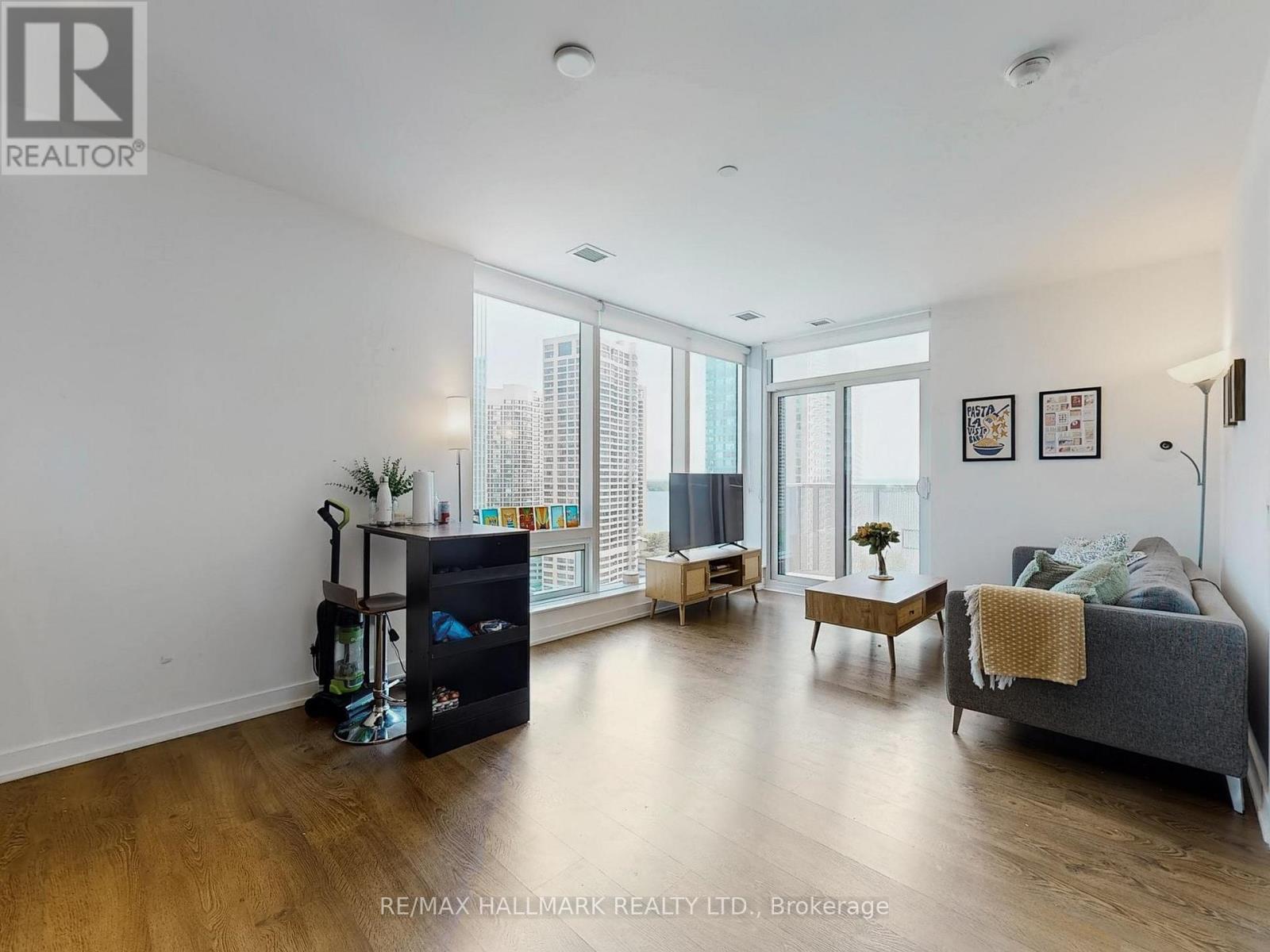 1905 - 10 York Street, Toronto, Ontario  M5J 0E1 - Photo 15 - C12960266