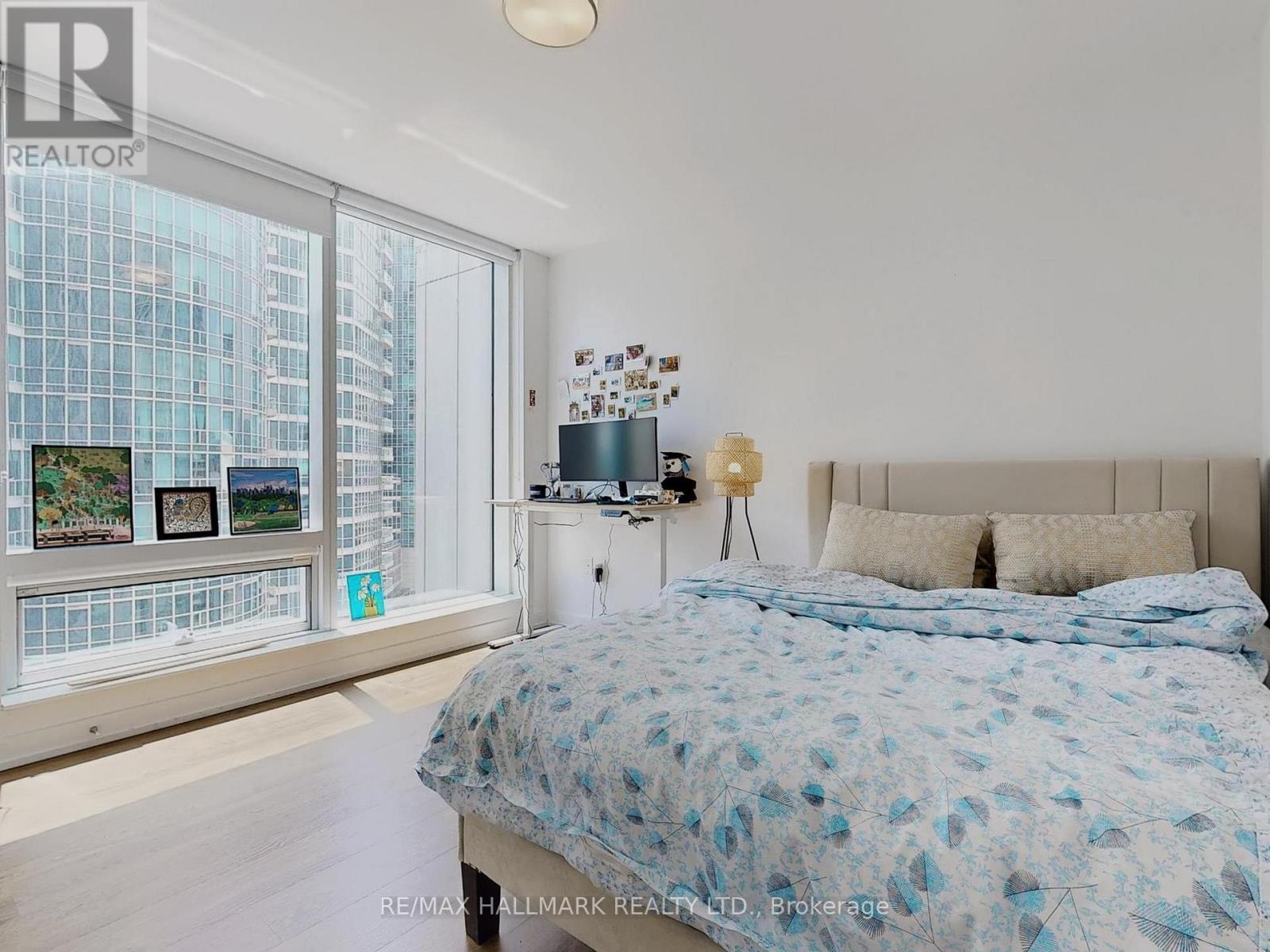 1905 - 10 York Street, Toronto, Ontario  M5J 0E1 - Photo 16 - C12960266