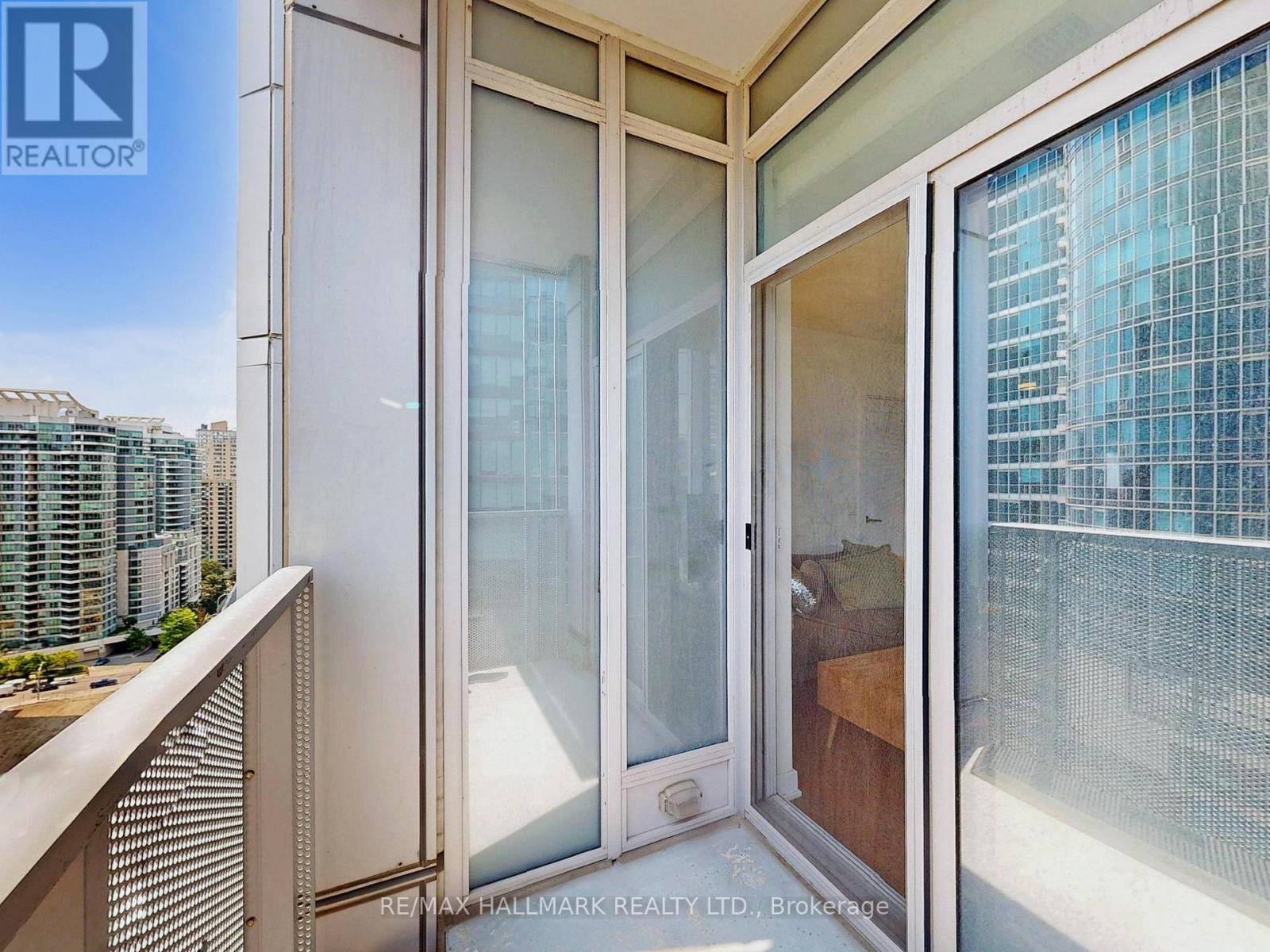 1905 - 10 York Street, Toronto, Ontario  M5J 0E1 - Photo 24 - C12960266