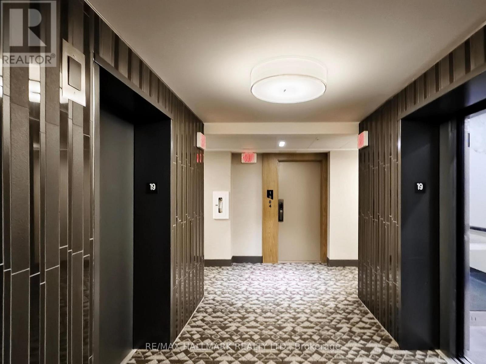 1905 - 10 York Street, Toronto, Ontario  M5J 0E1 - Photo 30 - C12960266