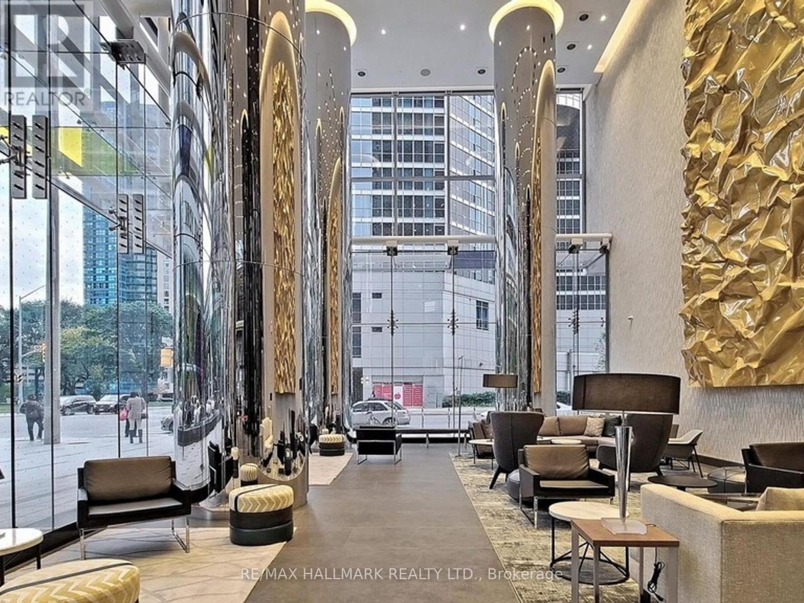 1905 - 10 York Street, Toronto, Ontario  M5J 0E1 - Photo 5 - C12960266