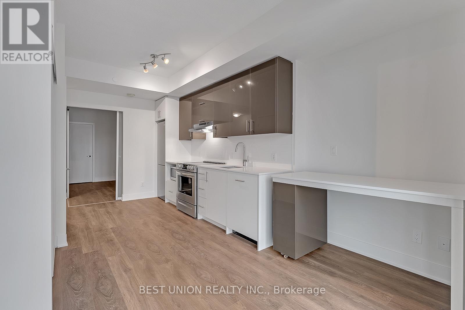 703 - 188 Fairview Mall Drive, Toronto, Ontario  M2J 4T1 - Photo 3 - C12960288