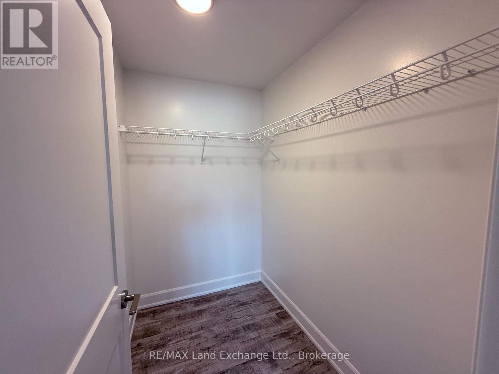 Unit 3 - 8 Golf Links Road, Kincardine, Ontario  N2Z 0G1 - Photo 18 - X12955112