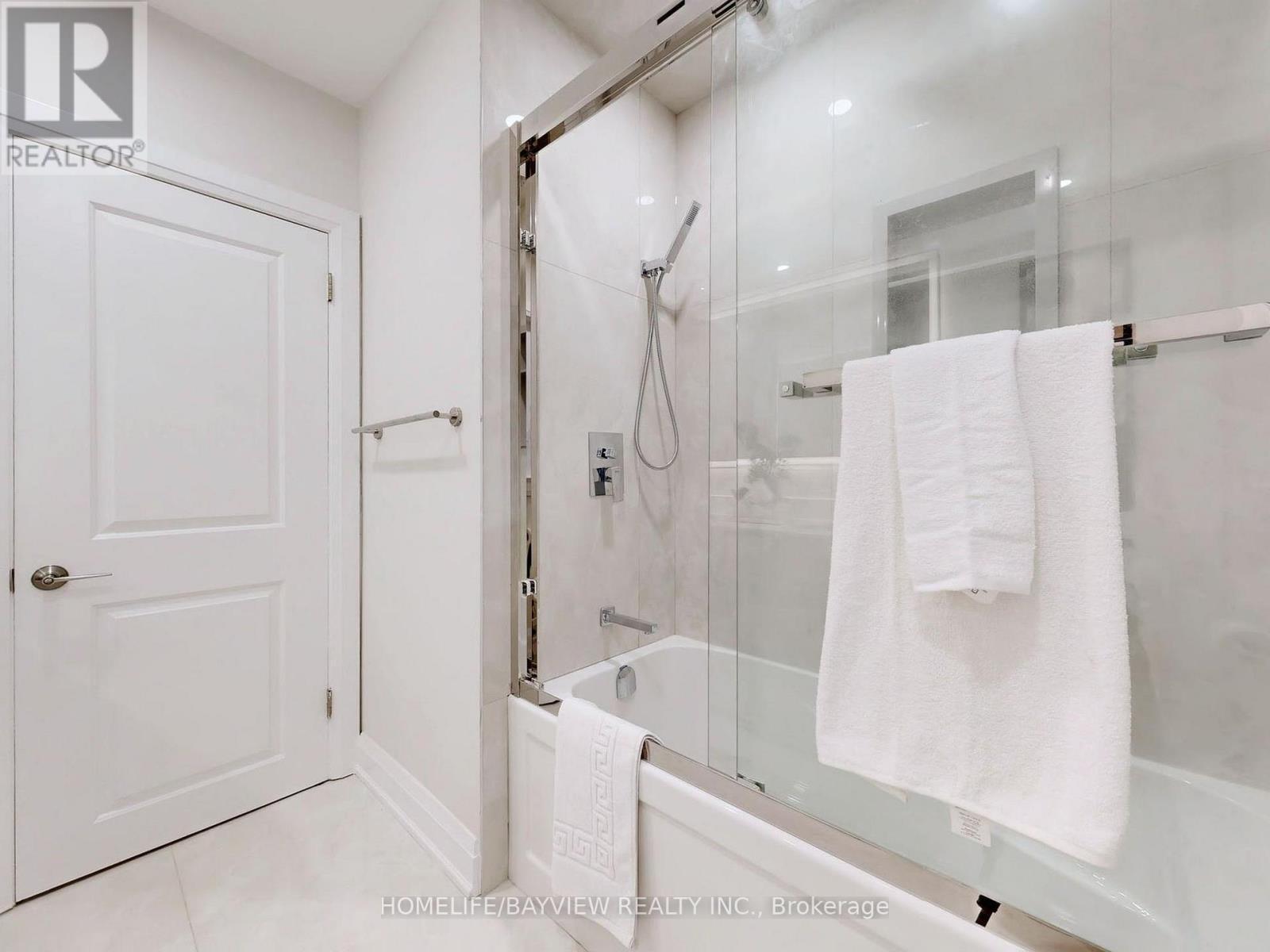 1607 Woodbine Heights Boulevard, Toronto, Ontario  M4B 3A3 - Photo 14 - E12960086