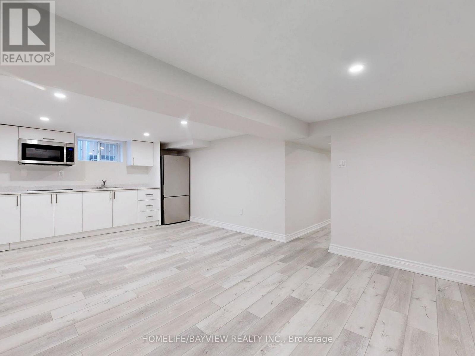 1607 Woodbine Heights Boulevard, Toronto, Ontario  M4B 3A3 - Photo 23 - E12960086