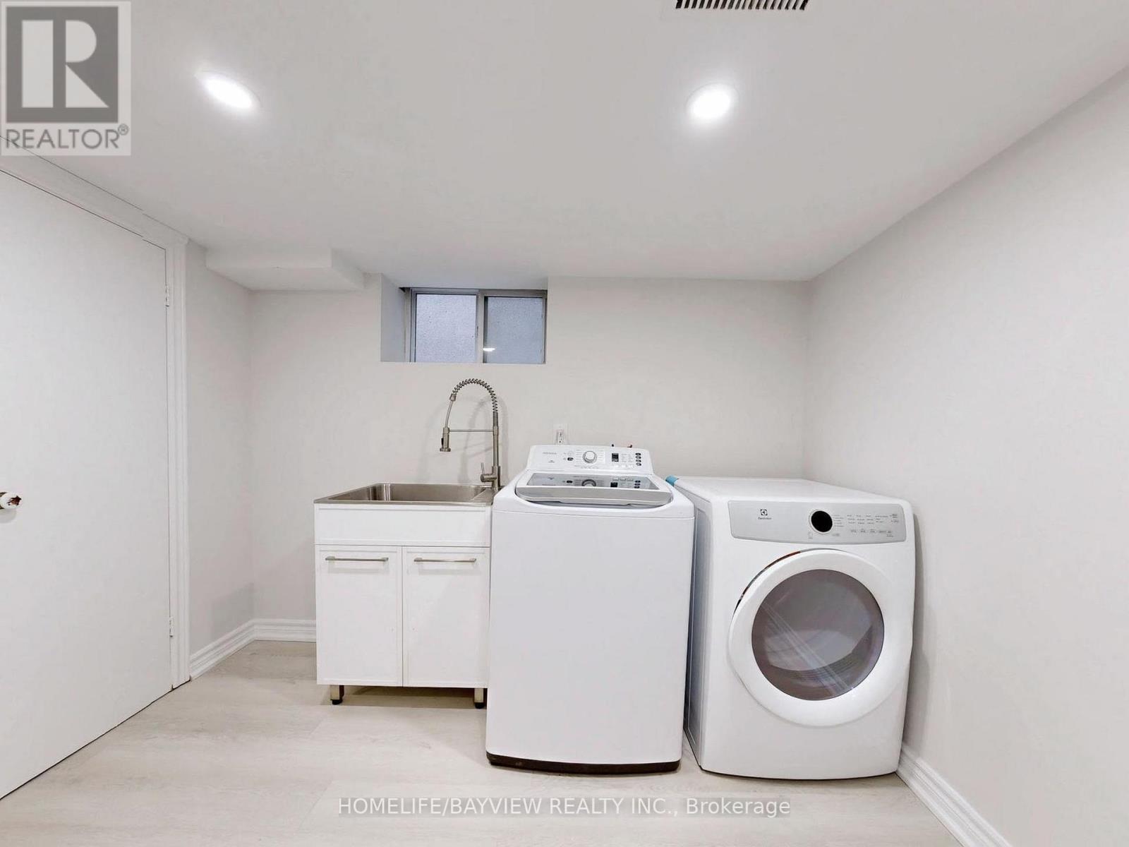 1607 Woodbine Heights Boulevard, Toronto, Ontario  M4B 3A3 - Photo 27 - E12960086