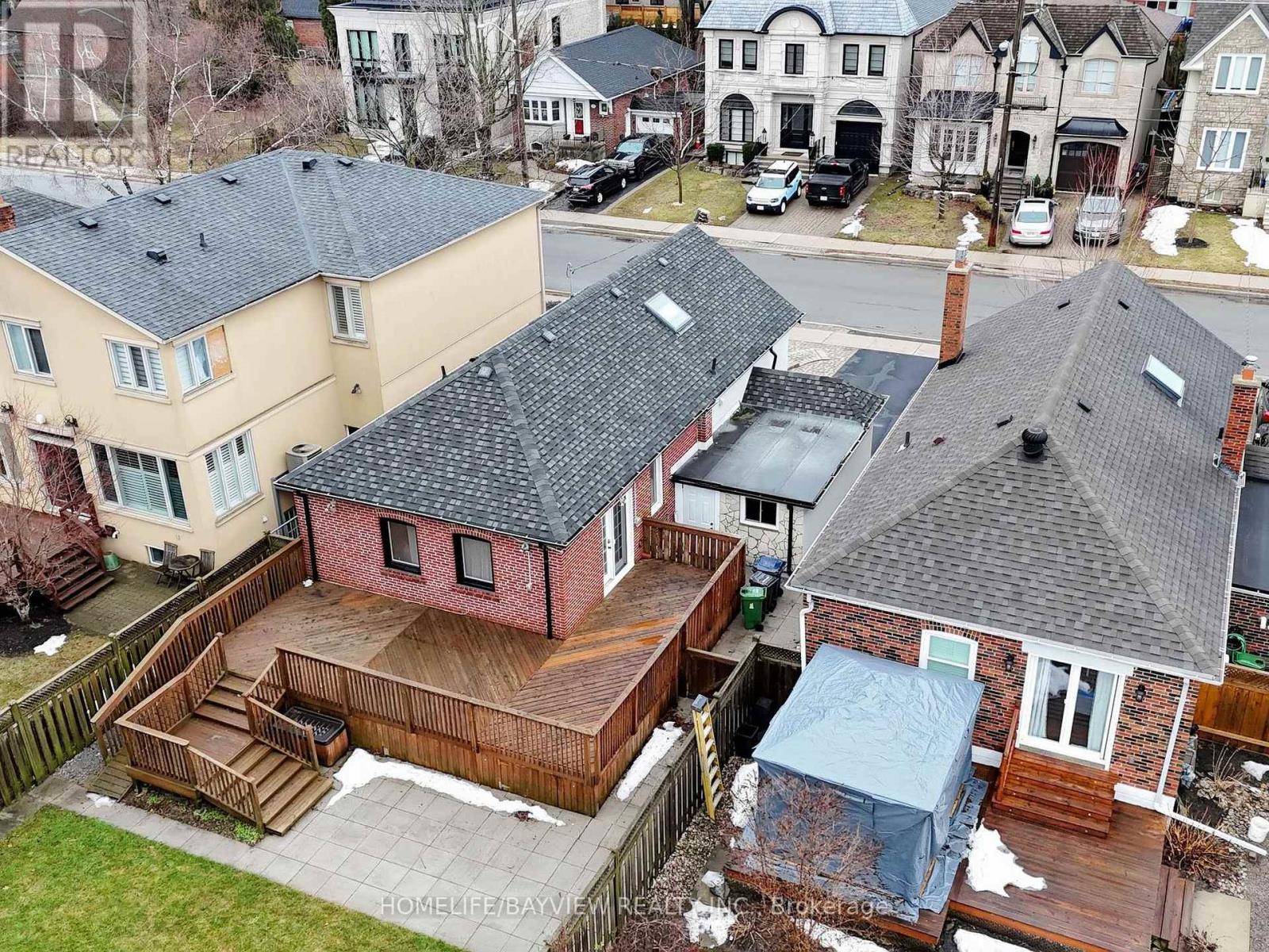 1607 Woodbine Heights Boulevard, Toronto, Ontario  M4B 3A3 - Photo 32 - E12960086