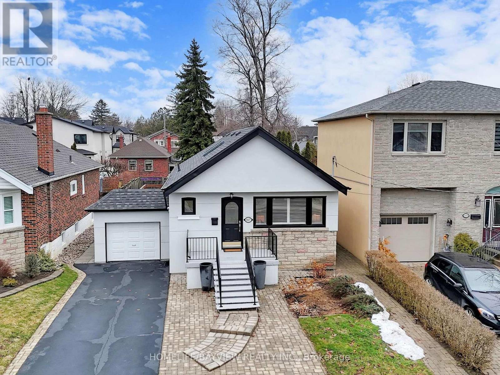 1607 Woodbine Heights Boulevard, Toronto, Ontario  M4B 3A3 - Photo 39 - E12960086