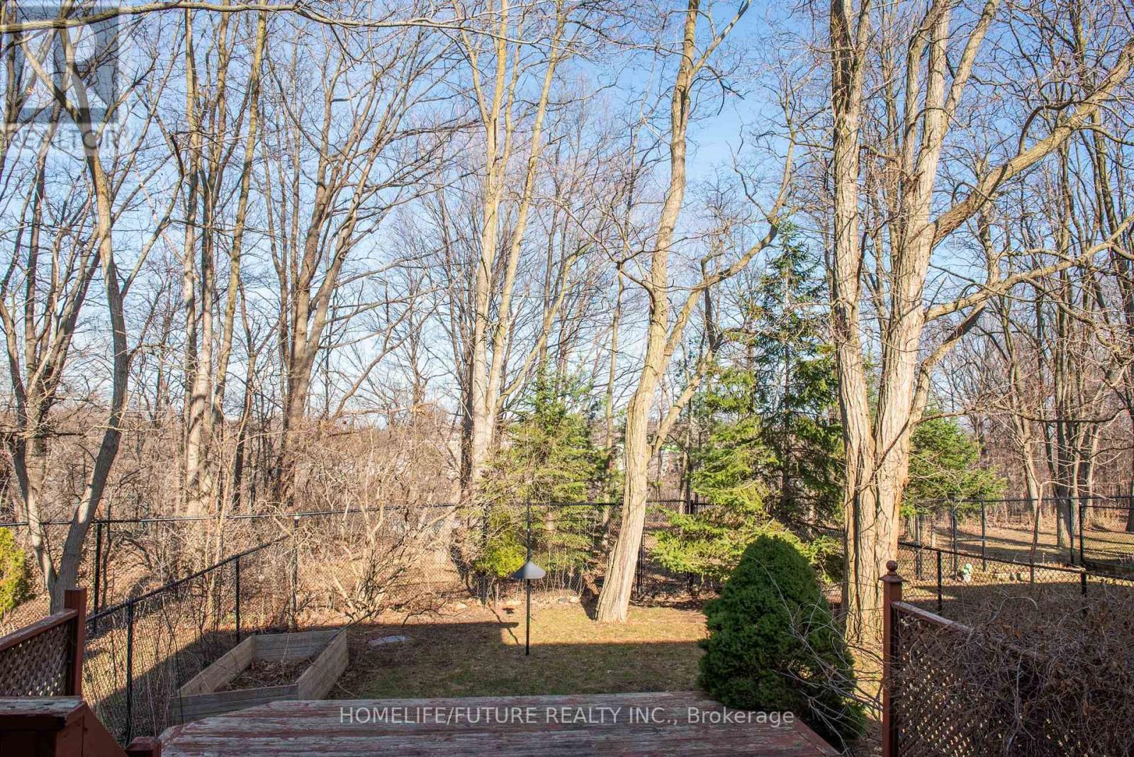 105 Moreau Trail, Toronto, Ontario  M1L 4T9 - Photo 24 - E12960176