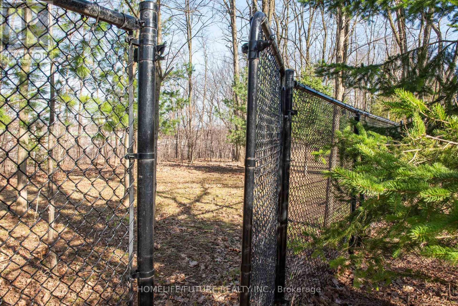 105 Moreau Trail, Toronto, Ontario  M1L 4T9 - Photo 27 - E12960176