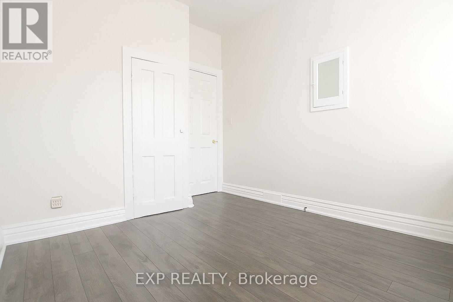 Main - 207 Gamble Avenue, Toronto, Ontario  M4J 2P4 - Photo 10 - E12960214