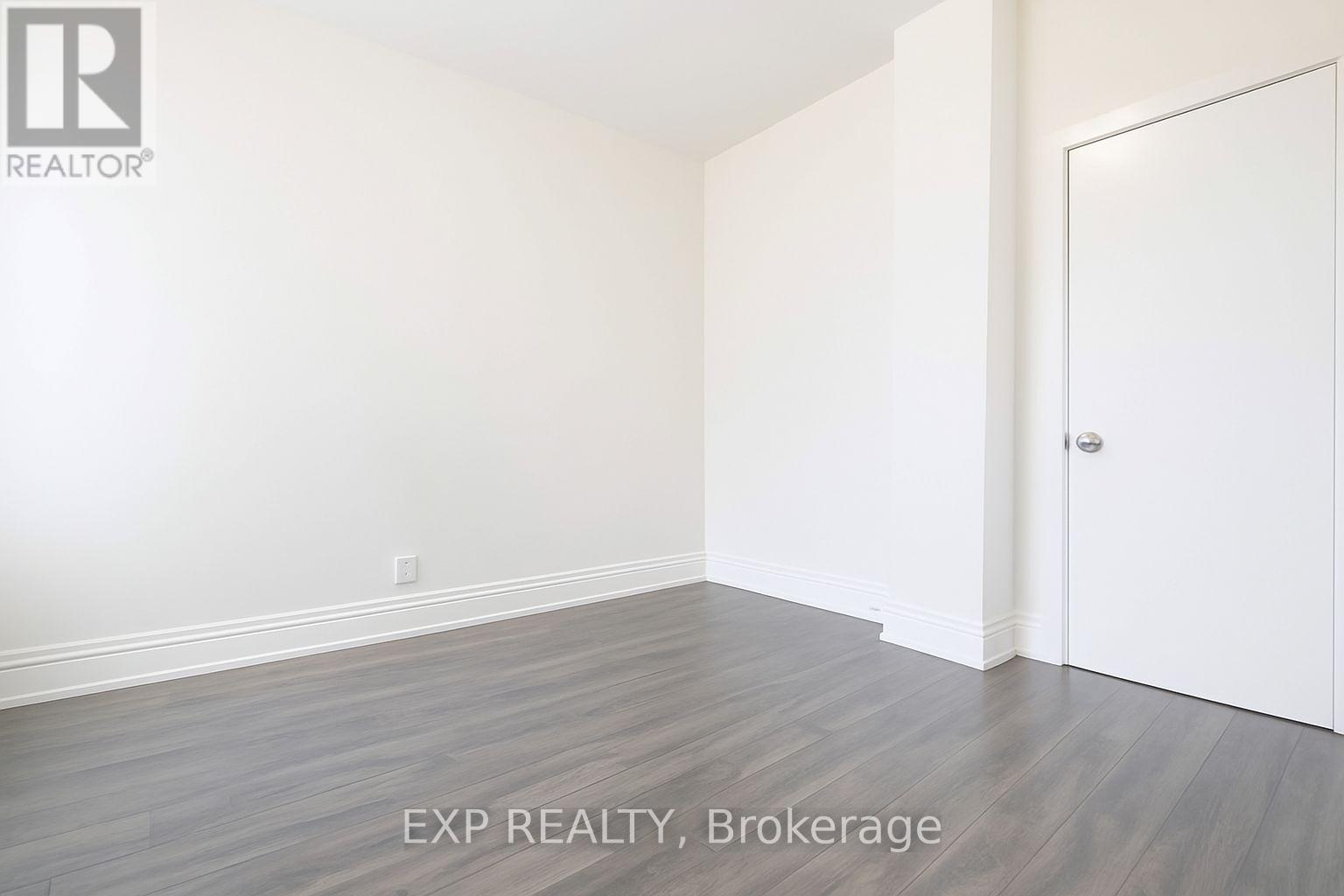 Main - 207 Gamble Avenue, Toronto, Ontario  M4J 2P4 - Photo 7 - E12960214