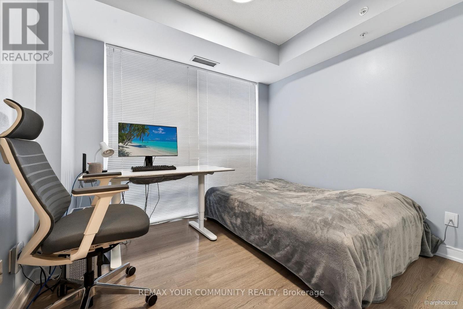 1307 - 20 Thomas Riley Road, Toronto, Ontario  M9B 0C3 - Photo 27 - W12846218