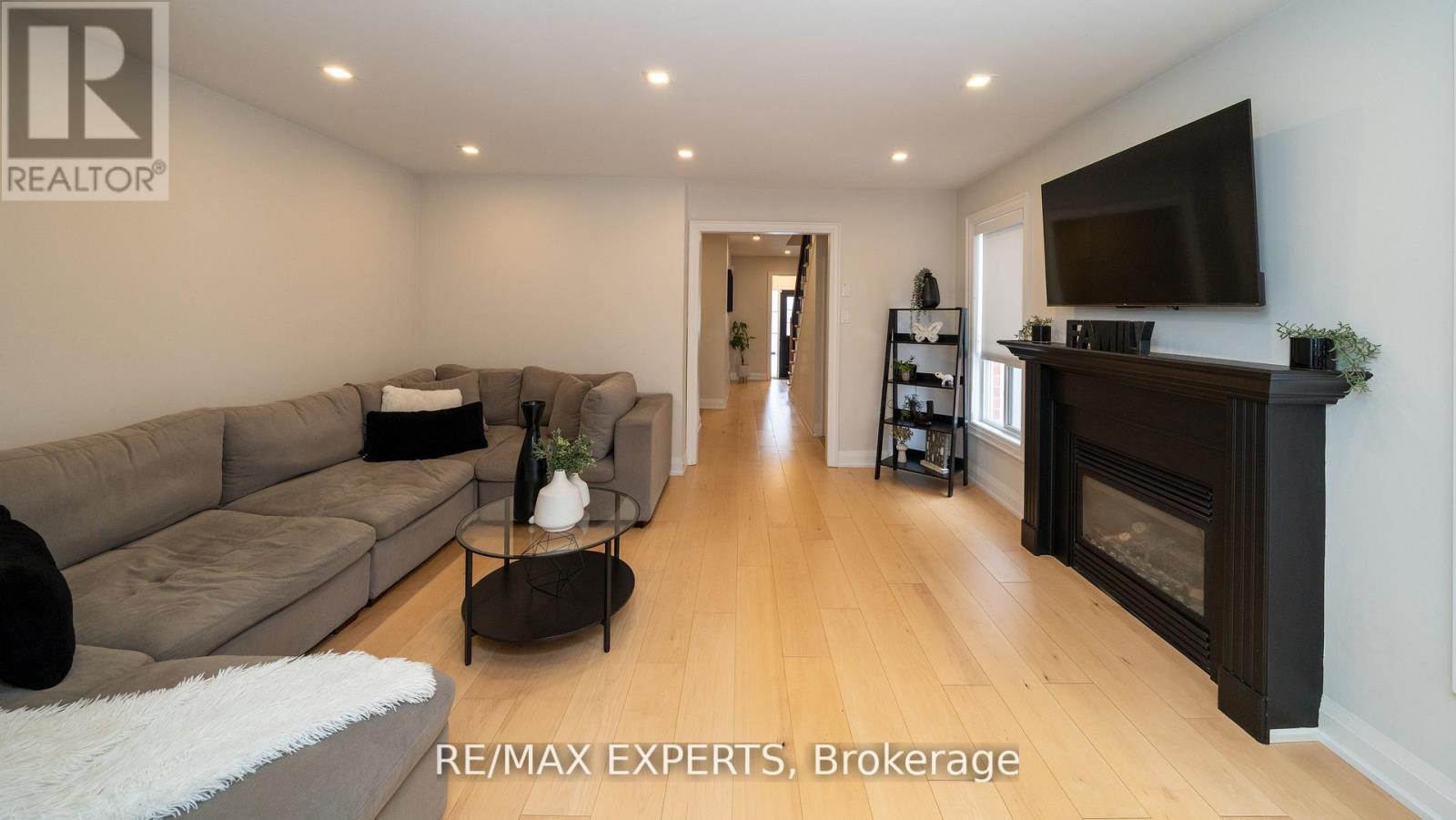 111 Argento Crescent, Vaughan, Ontario L4H 0B6 - Photo 5 - N12960132