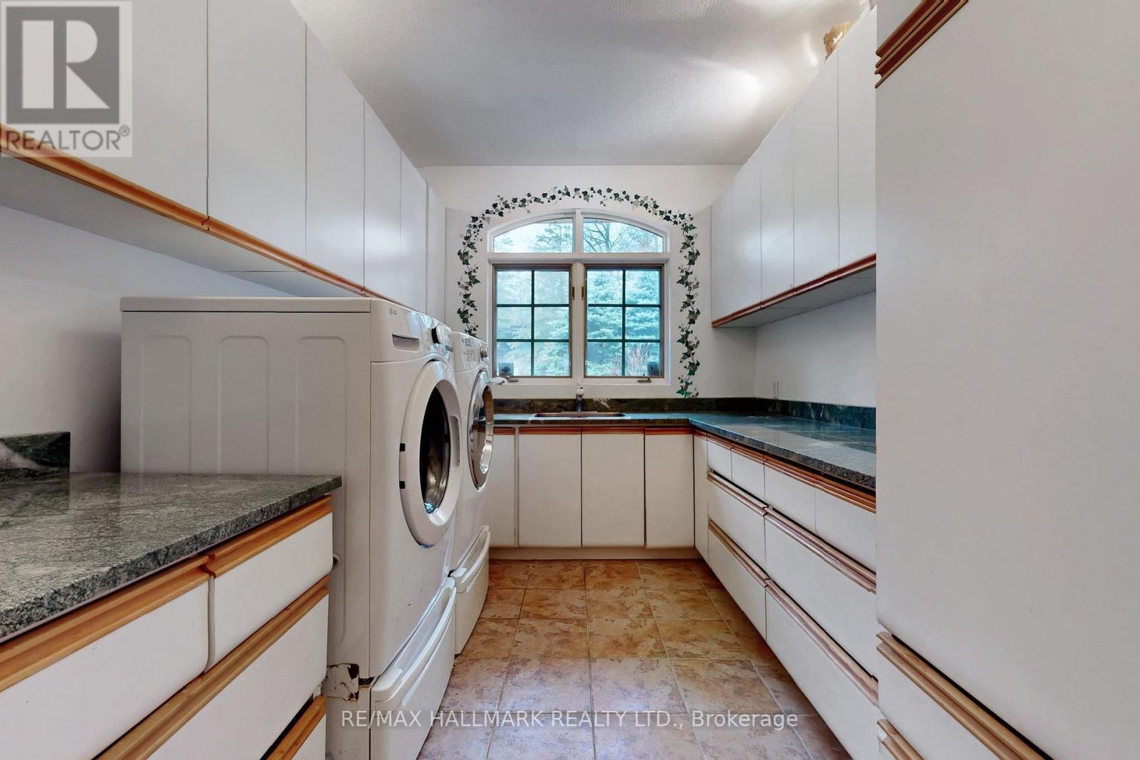 18381 Mccowan Road E, East Gwillimbury, Ontario  L0G 1M0 - Photo 31 - N12960158