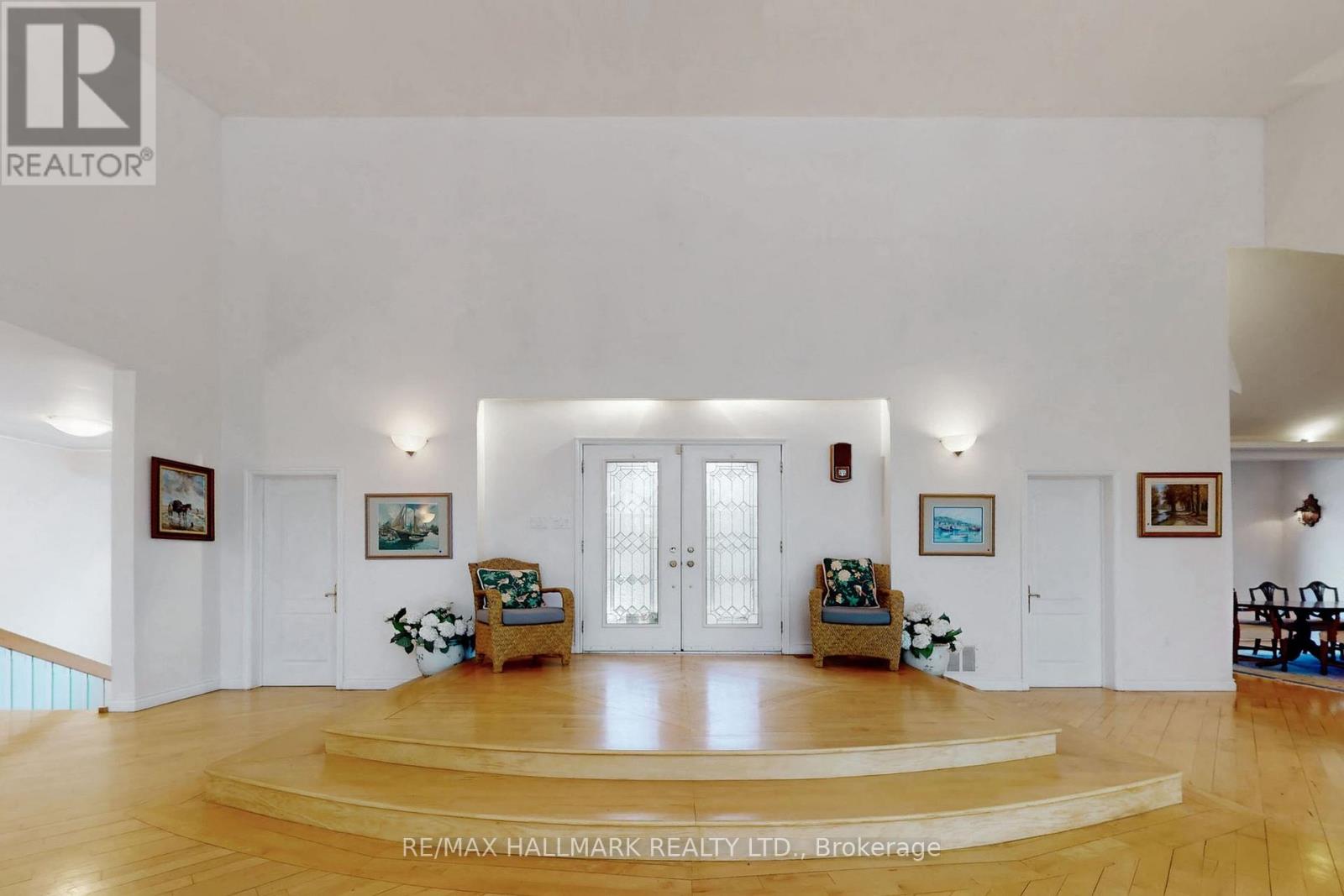 18381 Mccowan Road E, East Gwillimbury, Ontario  L0G 1M0 - Photo 5 - N12960158