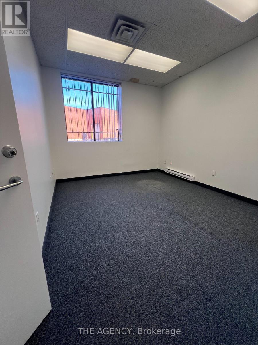 3f - 64 Jardin Drive, Vaughan, Ontario  L4K 3P3 - Photo 6 - N12960164