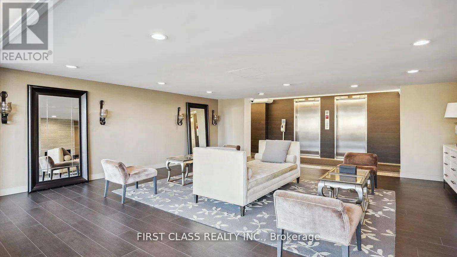 905 - 7811 Yonge Street, Markham, Ontario  L3T 4S3 - Photo 3 - N12960166