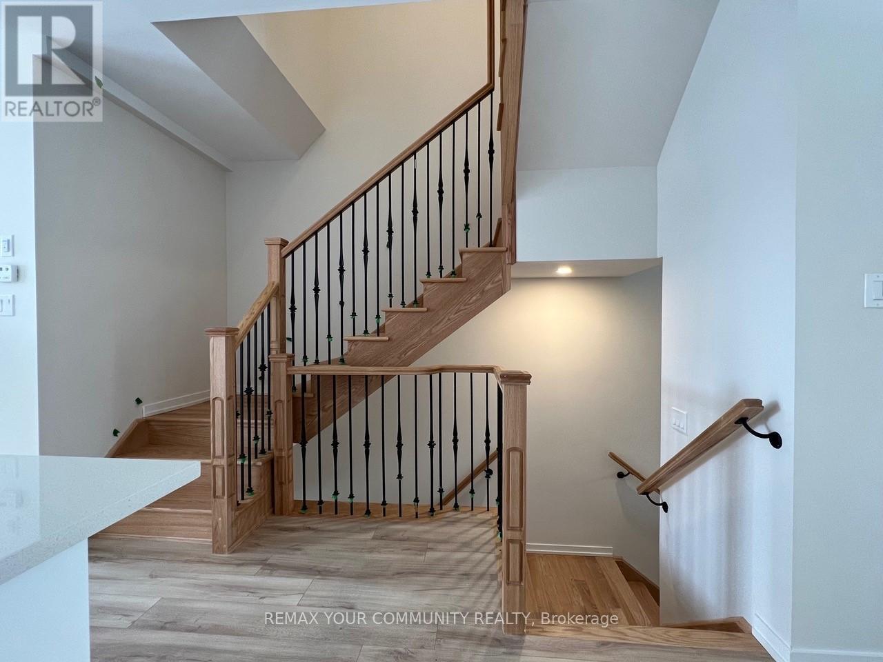 137 Rattenbury Road, Vaughan, Ontario  L6A 5C6 - Photo 4 - N12960238