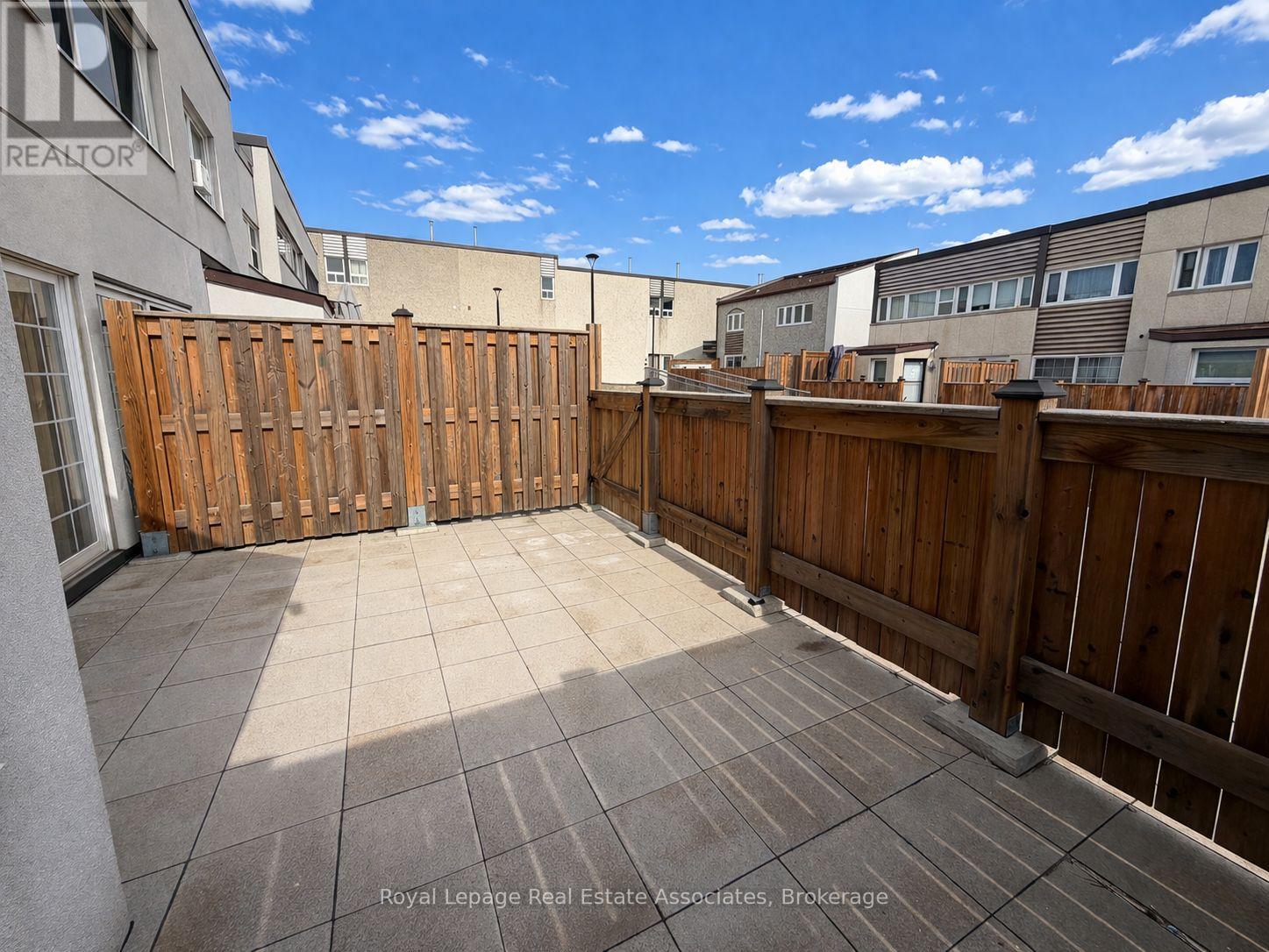 222 - 1055 Dundas Street E, Mississauga, Ontario  L4Y 3X6 - Photo 27 - W12959846