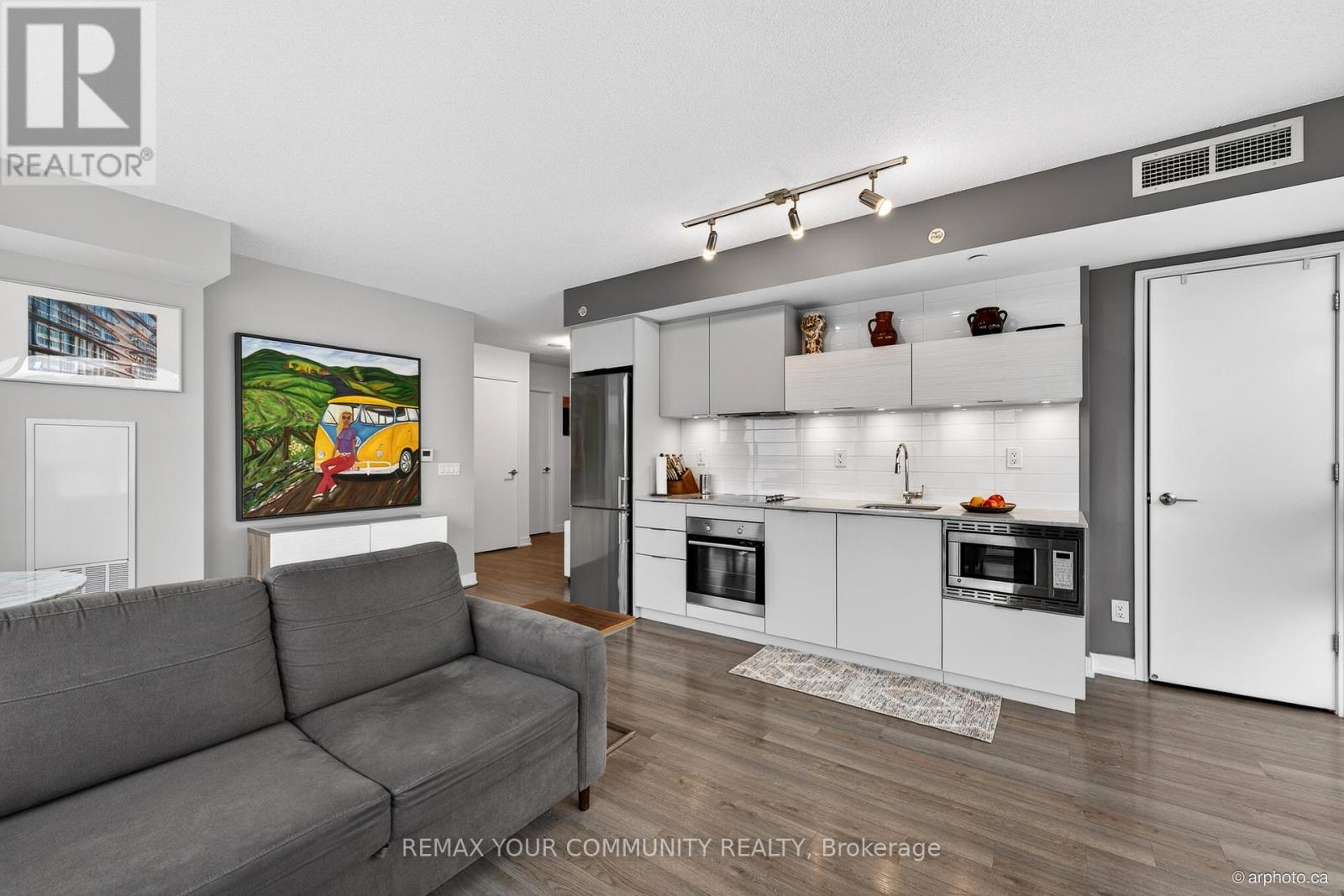 1307 - 20 Thomas Riley Road, Toronto, Ontario  M9B 0C3 - Photo 23 - W12846218