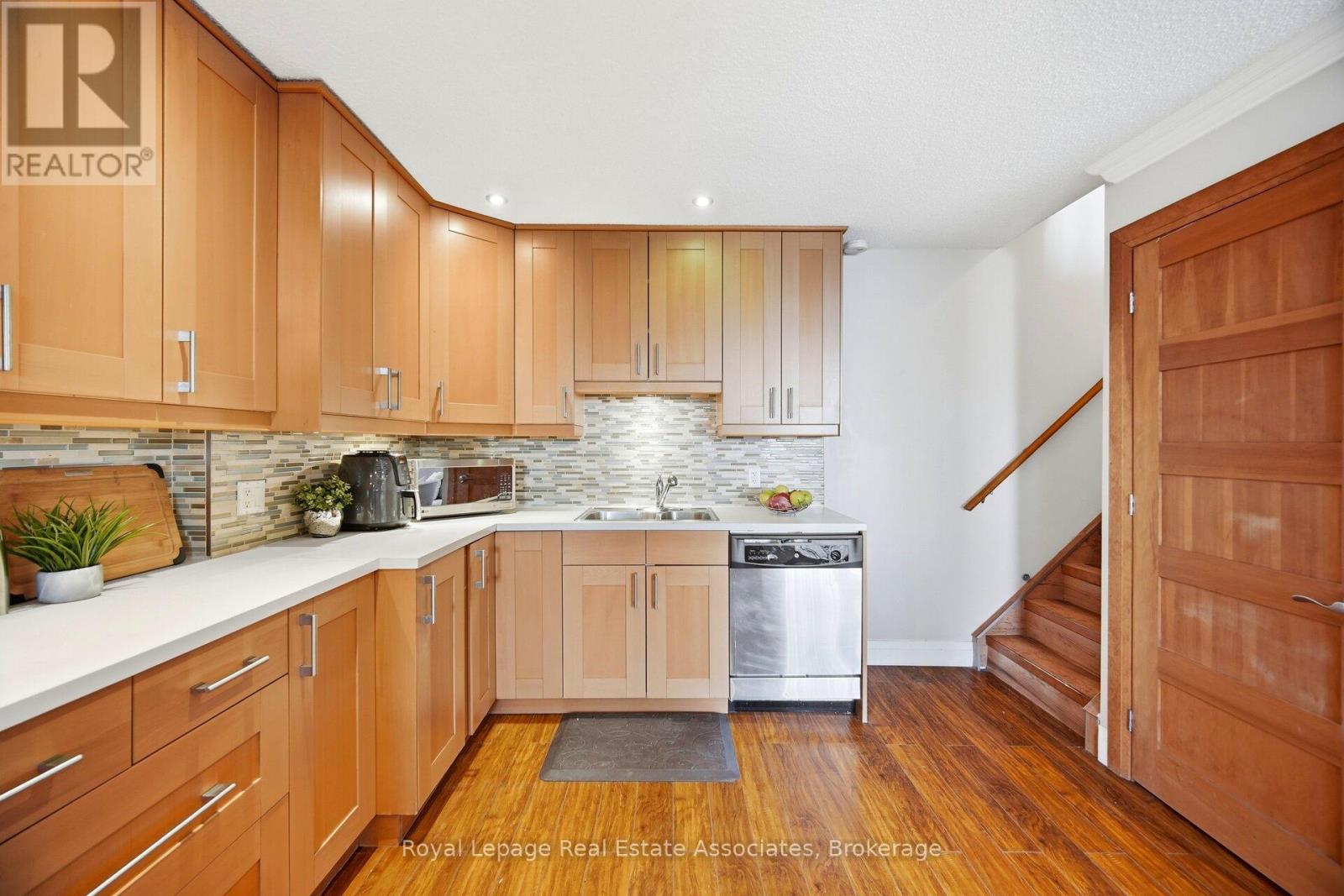 222 - 1055 Dundas Street E, Mississauga, Ontario  L4Y 3X6 - Photo 13 - W12959846