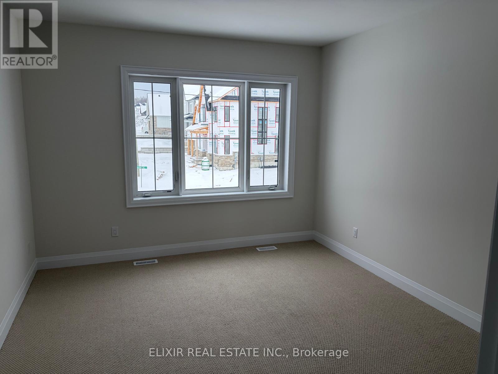 92 Pearsall Place, Oro-Medonte, Ontario  L0L 2L0 - Photo 12 - S12960064