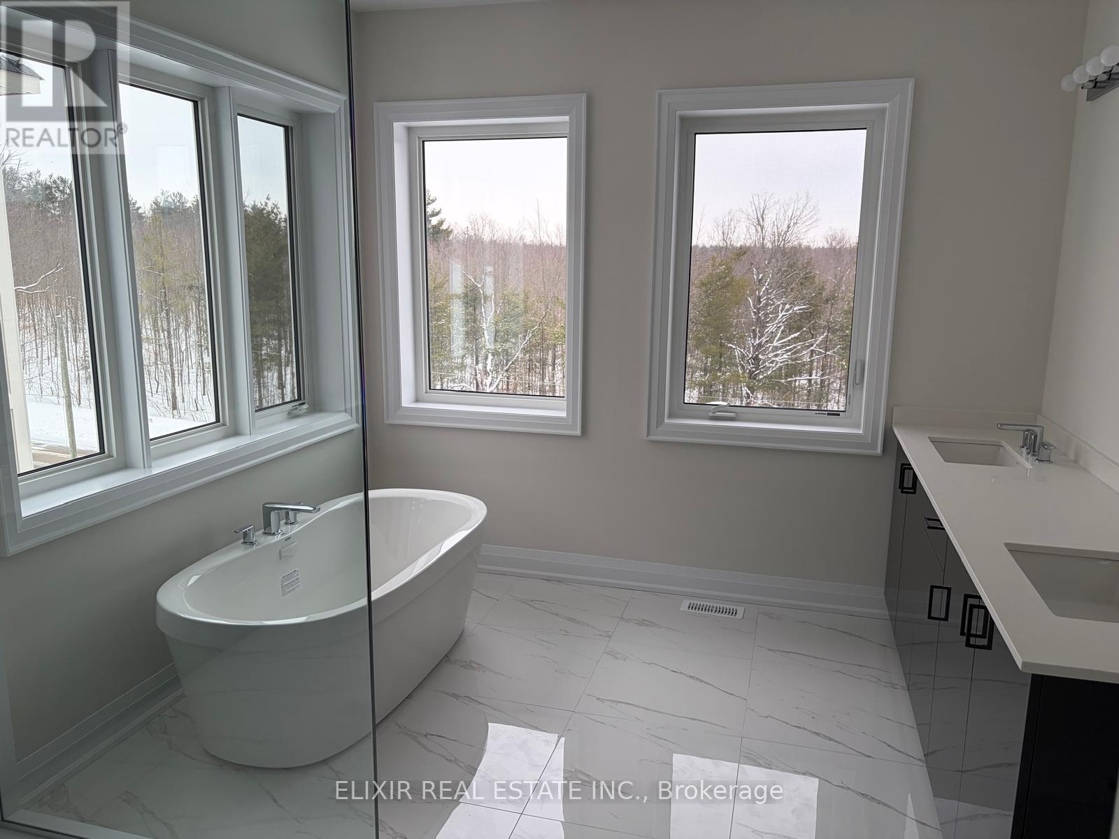 92 Pearsall Place, Oro-Medonte, Ontario  L0L 2L0 - Photo 14 - S12960064