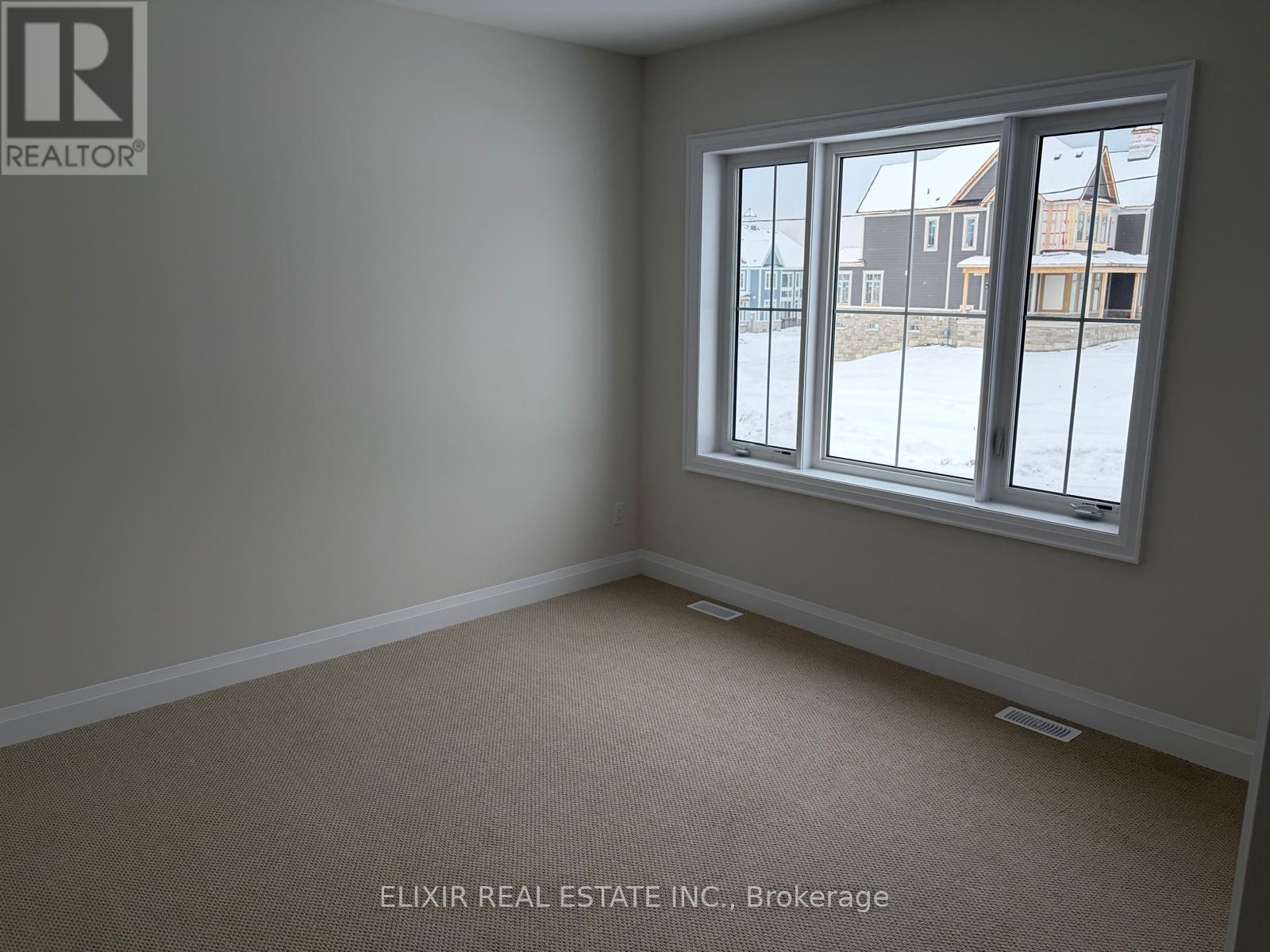 92 Pearsall Place, Oro-Medonte, Ontario  L0L 2L0 - Photo 9 - S12960064