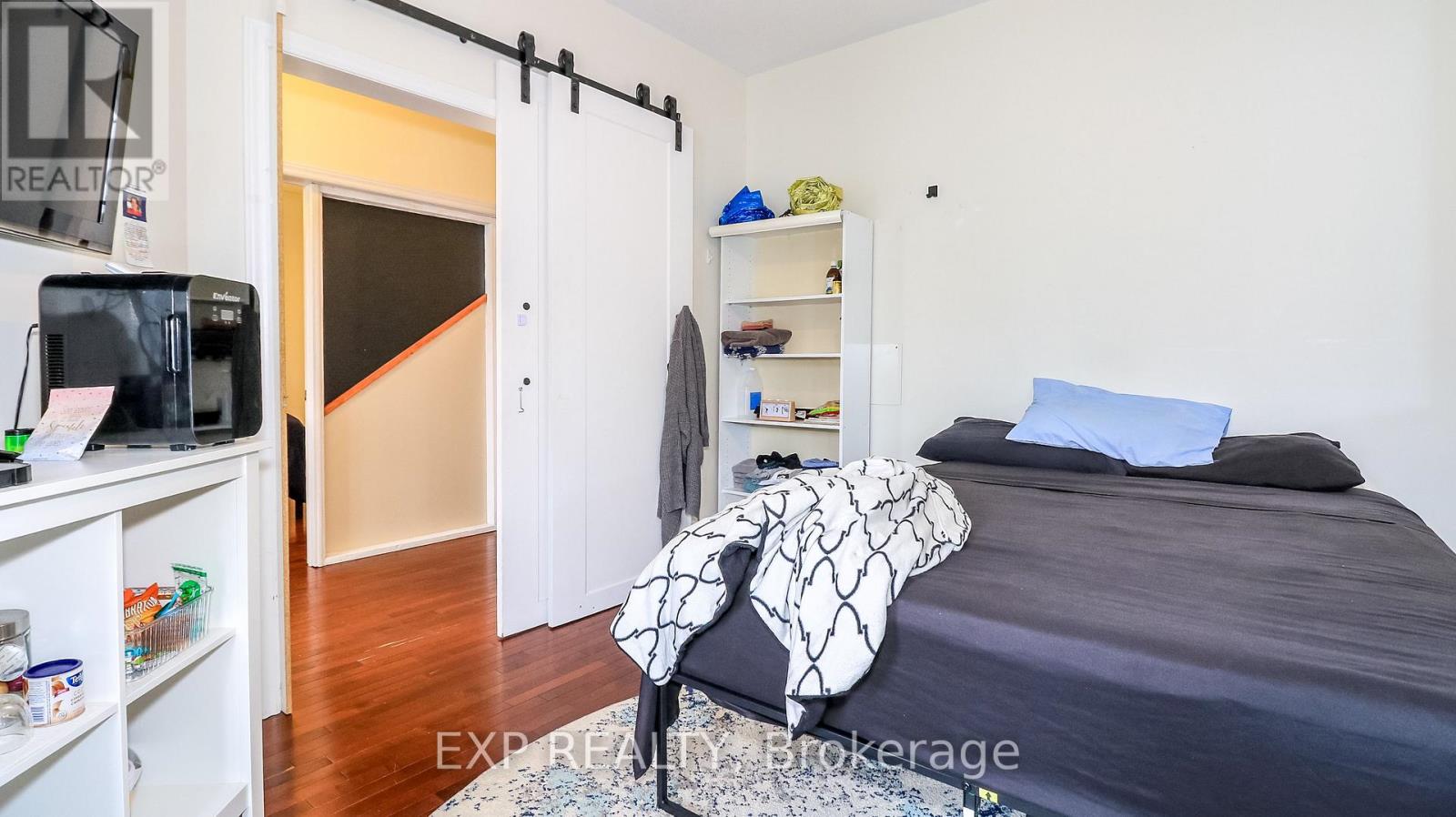 29 The Queensway, Barrie (Innis-Shore), Ontario  L4M 7H5 - Photo 18 - S12960208