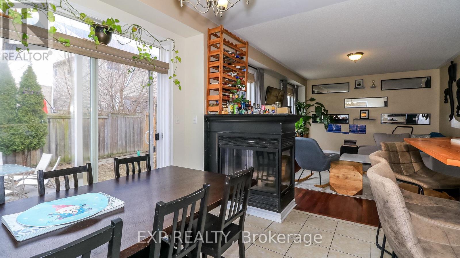 29 The Queensway, Barrie (Innis-Shore), Ontario  L4M 7H5 - Photo 23 - S12960208